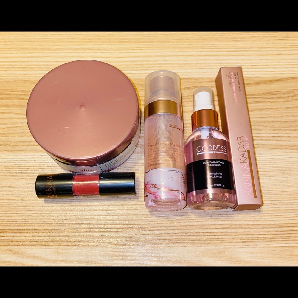 Manna Kadar 5 Piece Bath and Beauty Set